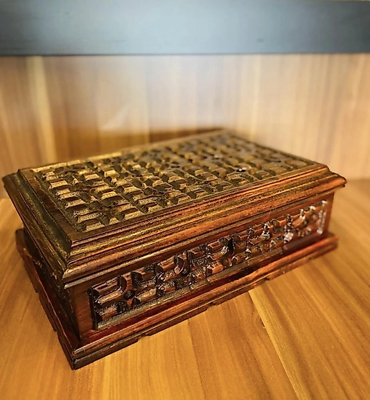 Türk Bayragi Islemeli Ceviz Sandik Kilitli Müdür Ofis Hediyeleri