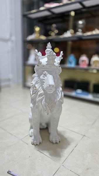 Büyük boy Dekoratif Beyaz Aslan Kral Heykeli 78cm