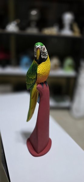 Dekoratif biblo Canlı renkli 40 cm boy Papağan
